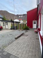 Newly renovated house in the old part of Isafjordur - Chambres d'hôtes Ísafjörður