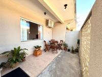 Casa com 2 quartos, ar-condicionado, Wi-fi e estacionamento - Bed and Breakfast Matinhos