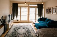 Bright 120m apartment 2BR Balconies near Castle - Chambres d’hôtes Prague