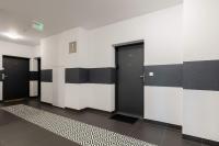 Nowoczesny Apartament w Kołobrzegu Spokojna Okolica Parking by Noclegi Renters - B&B Kołobrzeg