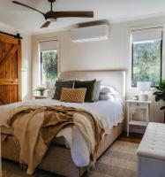 Gumtop - Luxury Farmhouse Cabin - B&B Bunburra