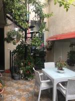 Atagio Apartment - Bed and Breakfast Koetaisi