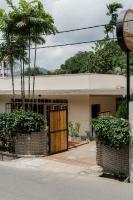 Backyard Bed & Kitchen - Chambres d'hôtes Kandy