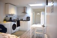 Studio flat close to Heathrew Airport - Chambres d’hôtes Northolt
