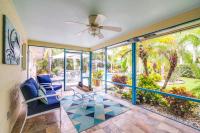 Outdoor Oasis with Bar and Lanai Tavares Escape - B&B Tavares