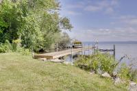 Lakefront Home W/Dock Near Fond Du Lac - B&B Fond du Lac