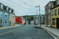 Modern Townhouse in the Heart of Downtown - Chambres d’hôtes Saint-Jean de Terre-Neuve