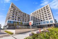 Downtown Apt w King Size Bed and AC - B&B Bratislava
