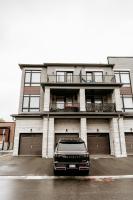 Luxury 2-Bed Townhouse Near Waterfront & Downtown - B&B Ajax