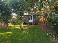 Shepherds hut in Holywell Cambridgeshire - B&B Holywell