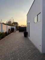 The White Oasis Modern Room in Shinyanga - B&B Shinyanga