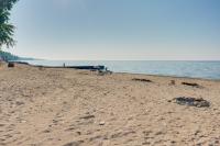'Wishin & Fishin' Walkable Erie Home By the Beach! - B&B Erie