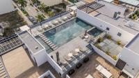 Luxury Retreat in Puerto Cancun with Rooftop Pool - Bed and Breakfast Cancun