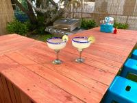 Luxury Home with Hot Tub & Outdoor Oasis blocks from the Beach - Ferienwohnung St. Pete Beach