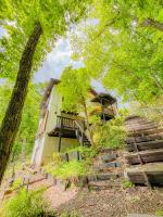 源泉掛け流し温泉付き貸別荘-Private hot spring & Private house! - THE LOOKOUT KUSATSU - Chambres d’hôtes Kusatsu