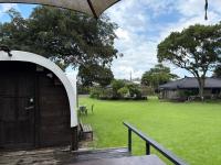 임진고택 and 마차글램핑 Imjingotaek Hanok Stay Jeju Traditional House LP Cozy House, Wagon stay - B&B Jeju City