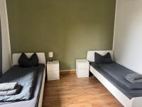Appartement "Tom" mit 3 Schlafzimmern und Parkplatz - B&B Kröllwitz