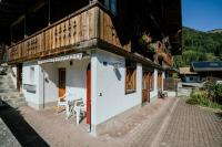 Alpine Hideaway near Brienz with Hot Tub & Parking - B&B Kienholz