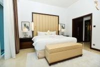 Stylish 2BR Retreat Luxury Comfort & Scenic Charm - B&B Abu Dhabi Island and Internal Islands City