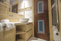 Apartment mit Balkon