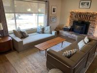 Cozy lake home with indoor fireplace & dock - Chambres d’hôtes Clearlake Oaks