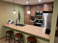 Horizons Condo with Communal Clubhouse - B&B Mammoth Lakes