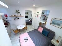 Charm Retreat in central Brighton- Studio Apartment with kitchenette - B&B Brighton