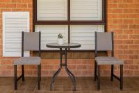 Comfort - 3 Bedroom Deluxe Family Home - Bed and Breakfast Rooty Hill