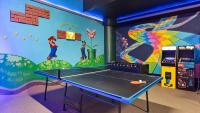 Lakeside Villa with Pool BBQ Cinema & Games Room - Chambres d’hôtes Kissimmee