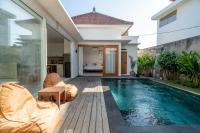 Amerta 2 Villa Pererenan - Canggu - B&B Tambakboyo