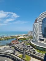 ORBI CITY amazing holiday - B&B Batumi
