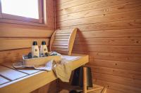 Aurora River View 3-Bedroom Apartment by BookLapland - Bed and Breakfast Rovaniemi