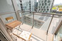 Spacious 1 Bedroom plus Den Condo Iceboat Terrace Downtown Toronto - B&B Toronto
