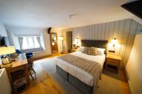 Ring of Bells Inn - Bed and Breakfast North Bovey