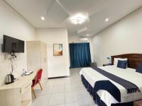 R&H Guest House - Bed and Breakfast Kasane