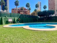 Luminoso apartamento de dos dormitorios en plena zona Levante - B&B Benidorm