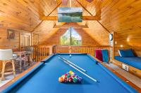 Cabin Retreat - Private Hot Tub & Pool Table - Bed and Breakfast Sevierville