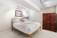 Sojourn Warm Capitol Hill Stay Near Eastern Market - B&B Washington
