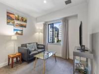 Superking Bed in Stylish Apartment I Zodiak Stays - B&B Auckland