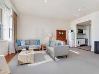 Beautiful and Spacious 1BR in CBD by Zodiak Stays - B&B Auckland