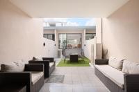 Luxury 5BR Home - Park Views - Near CBD & Airport - Bed and Breakfast Sydney