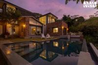 StayVista's Ikebana - Living by the Forest Edge - 6BHK Villa with Private Pool - B&B Udaipur
