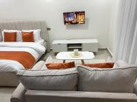 Serenity Residences Studio Ruaka Near Two Rivers & UN Gigiri - B&B Ruaka