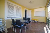 Apartment mit Balkon