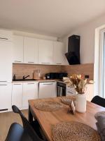 Slunečný apartmán s předzáhradkou Pasohlávky - B&B Pasohlávky