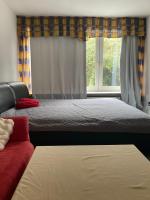 Premium Ruhiges ganzes Apartment 90 m 2 Schlafzimmer große Küche Wohnzimmer - Chambres d’hôtes Duisbourg