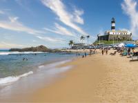 VISTA MAR NA BARRA! Apartamentos com ar-cond a 1 min da praia - SEA-VIEW APTS WITH AC, 1 min to the beach - B&B Salvador