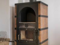 Apartment with Mountain View