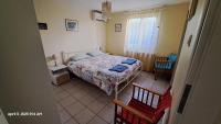 Small House with Garden - B&B Atenas