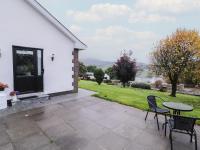 Lake view House Apartment - B&B Camlough